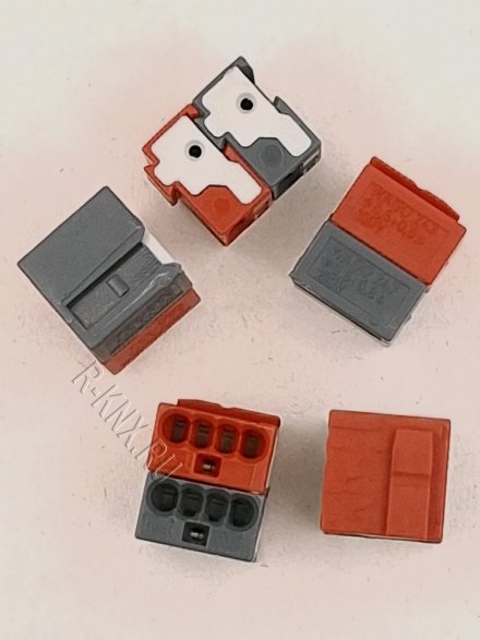 JUNG 2050RTSW KNX/EIB соединительный разъем двойной (черный/красный)